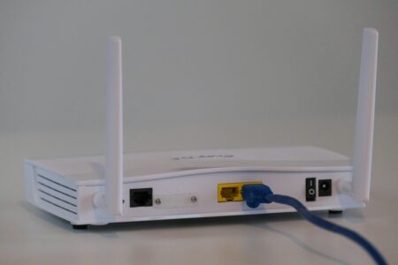 How to Use Your Old Router as Wi-Fi Extender or Switch • DataFeature